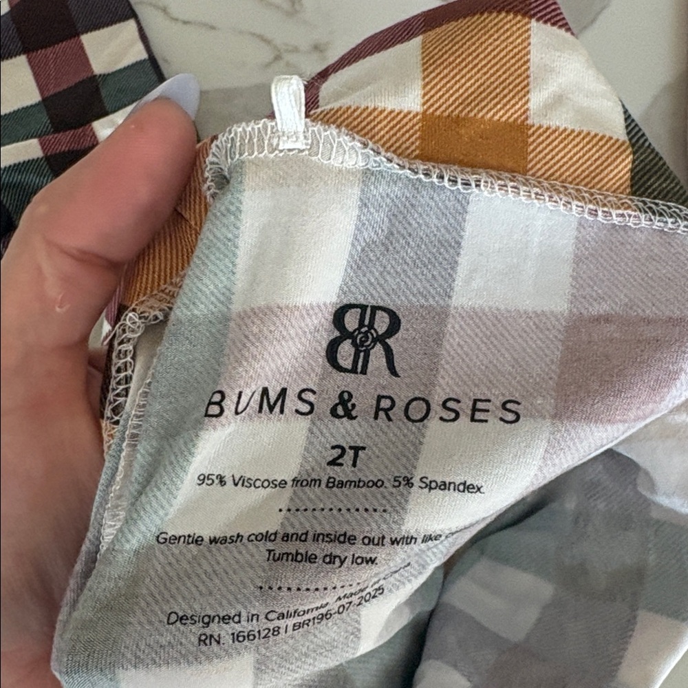 Toddler Girl Bundle - bums and roses pants - Picture 2 of 2